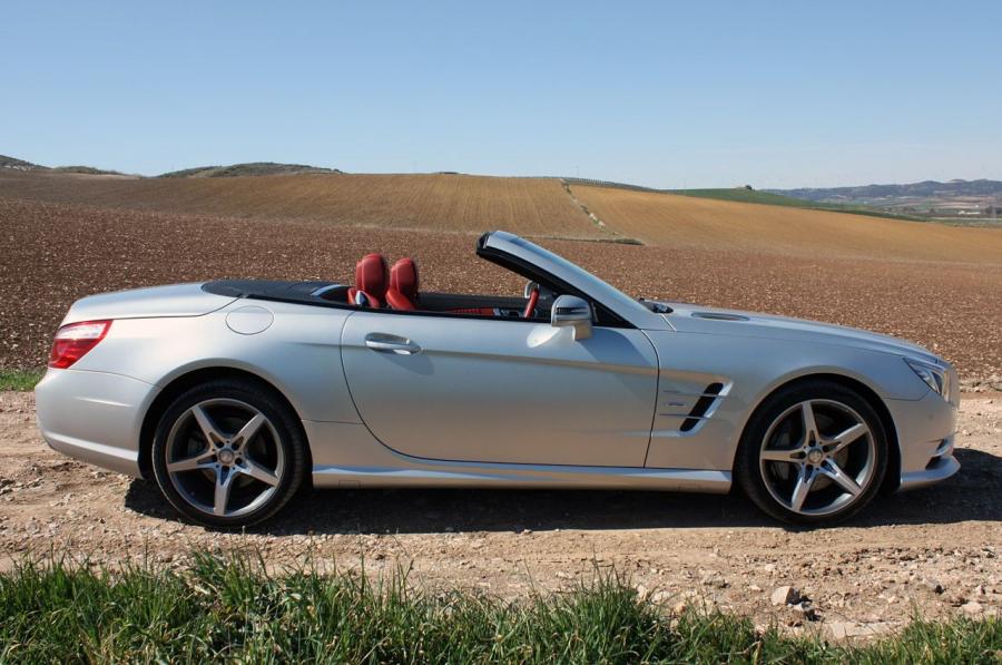  Mercedes-Benz SL550 2013 года  (фото 46 из 51)